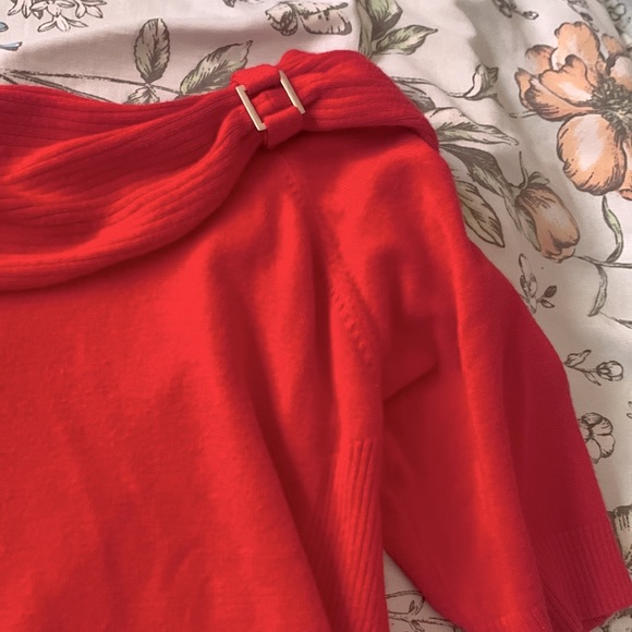 LE CHATEAU RED RIBBED TOP WITH EMBELLISHMENT - Picture 2 of 4